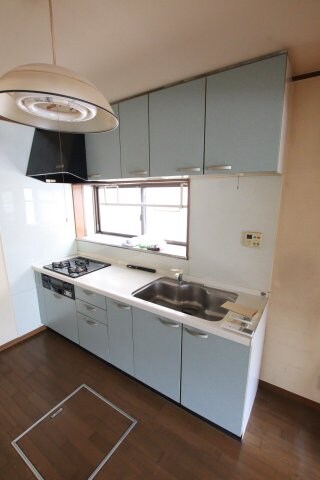 河内長野市栄町貸家の物件内観写真