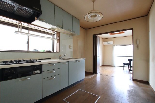 河内長野市栄町貸家の物件内観写真