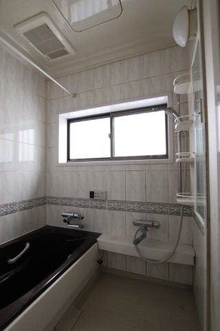 河内長野市栄町貸家の物件内観写真