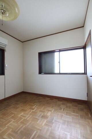 河内長野市栄町貸家の物件内観写真