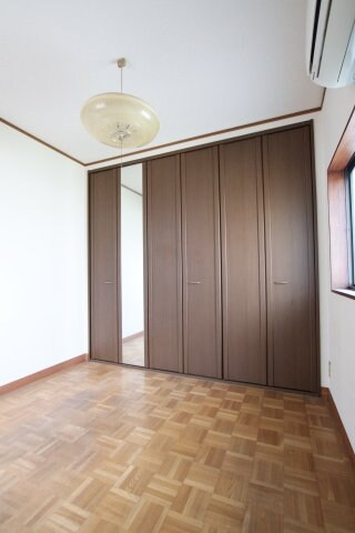 河内長野市栄町貸家の物件内観写真