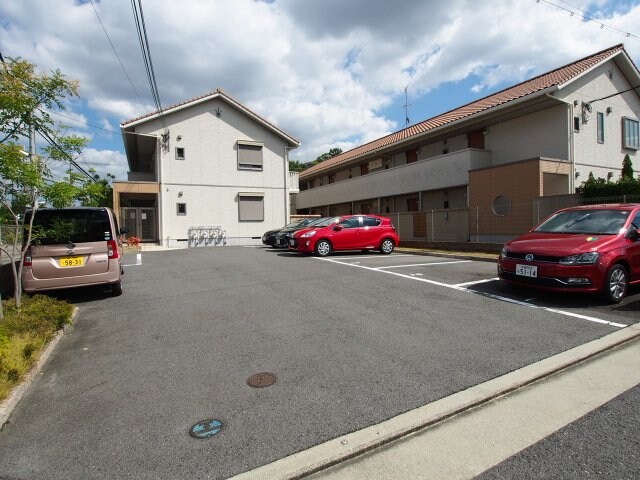 メゾンドゥルポⅡの物件外観写真