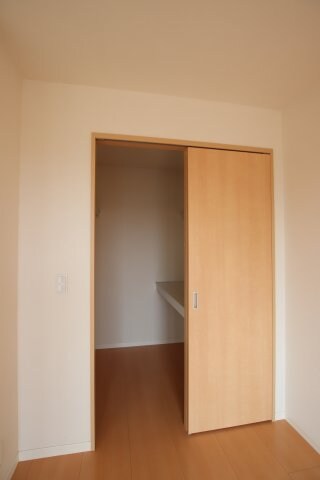 メゾンドゥルポⅡの物件内観写真