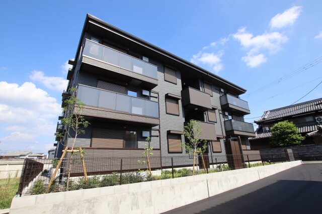 グランヴェールⅥの物件外観写真