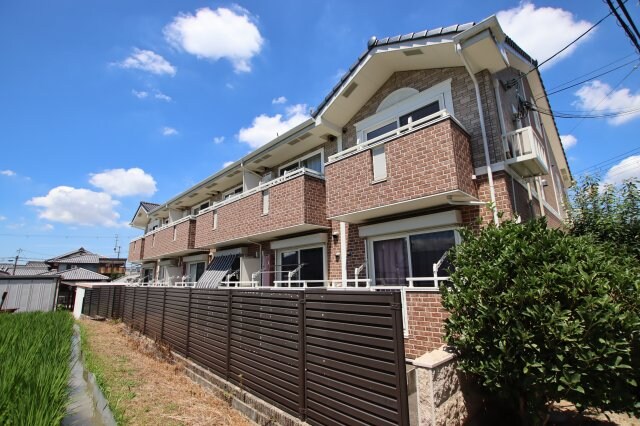 カーサ・エスペランサの物件外観写真