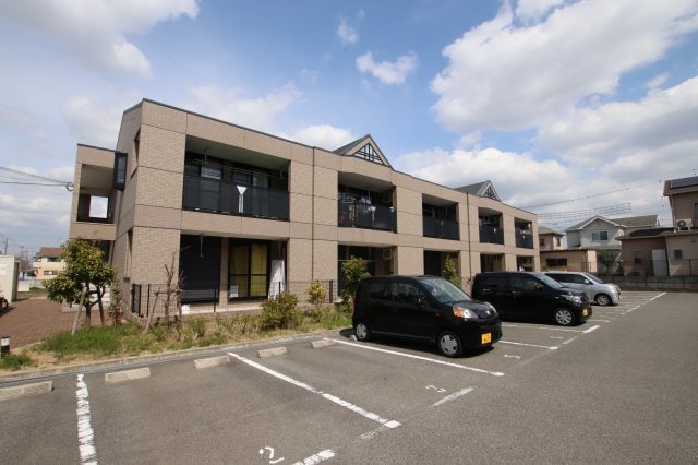 コンフォースMIYAの物件外観写真