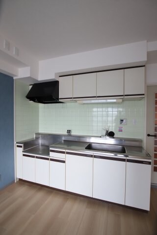 プレスト・コート弐番館の物件内観写真