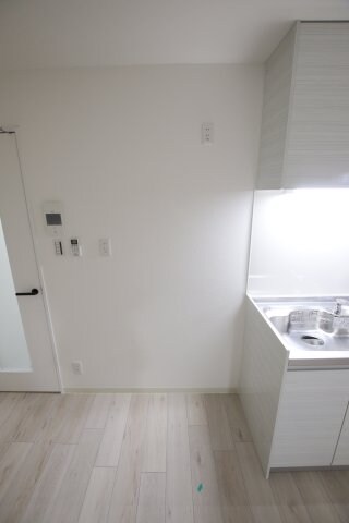 クリエオーレ初芝の物件内観写真