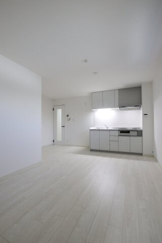 クリエオーレ初芝の物件内観写真