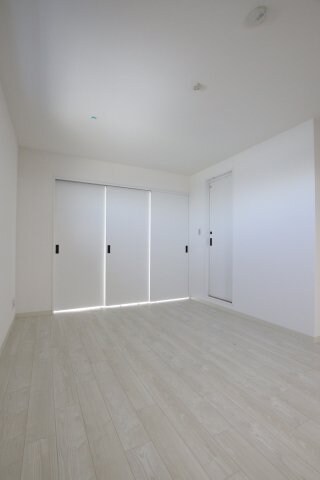 クリエオーレ初芝の物件内観写真