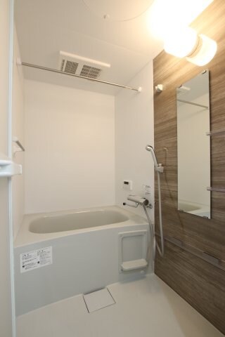 クリエオーレ初芝の物件内観写真