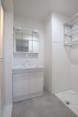 クリエオーレ初芝の物件内観写真