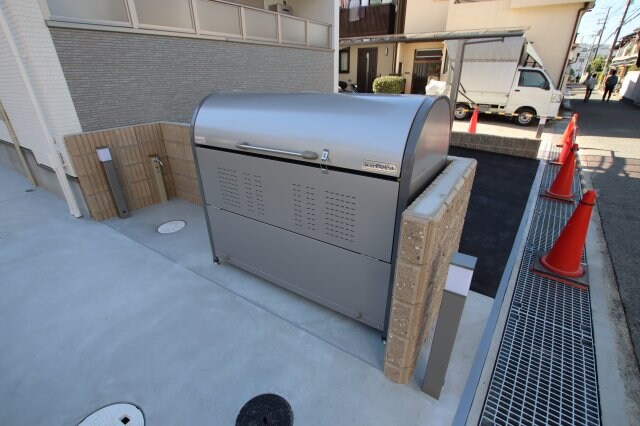 クリエオーレ初芝の物件内観写真