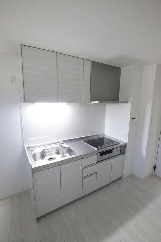 クリエオーレ初芝の物件内観写真