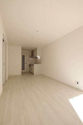 クリエオーレ初芝の物件内観写真