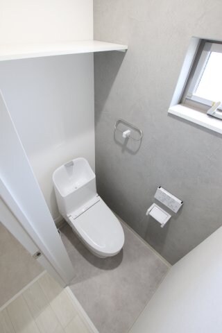 クリエオーレ初芝の物件内観写真