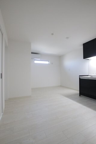 クリエオーレ初芝の物件内観写真