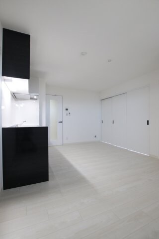 クリエオーレ初芝の物件内観写真