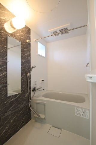 クリエオーレ初芝の物件内観写真