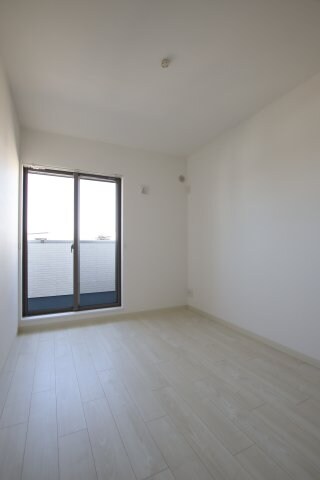 クリエオーレ初芝の物件内観写真