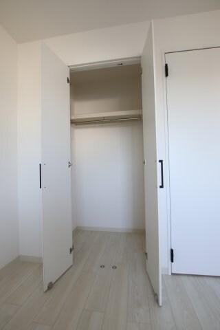 クリエオーレ初芝の物件内観写真