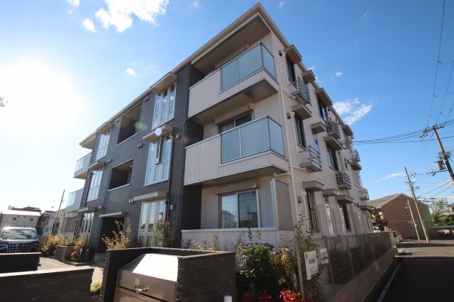 ラビタシオーネの物件外観写真