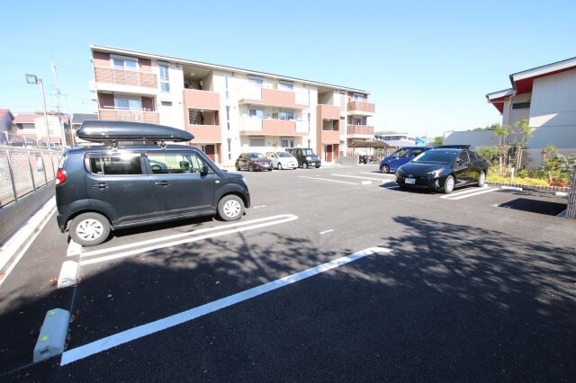 モア・サンハイムの物件外観写真