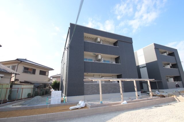 グランメゾンゆずり葉Ⅰ番館の物件外観写真