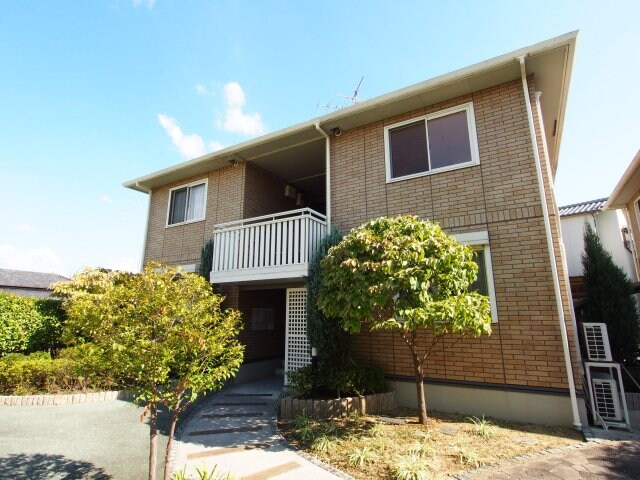 サンフィールドⅡ棟の物件外観写真