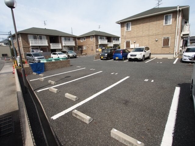 サンフィールドⅡ棟の物件外観写真