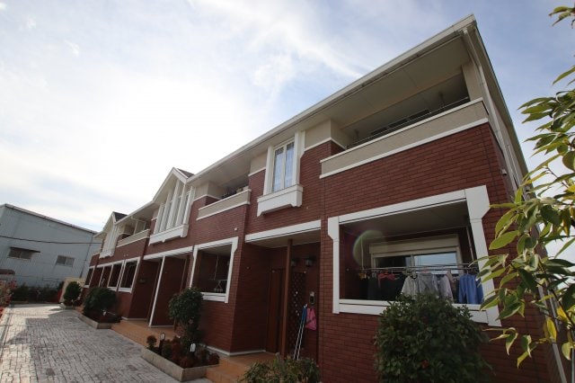 カーサイナバの物件外観写真