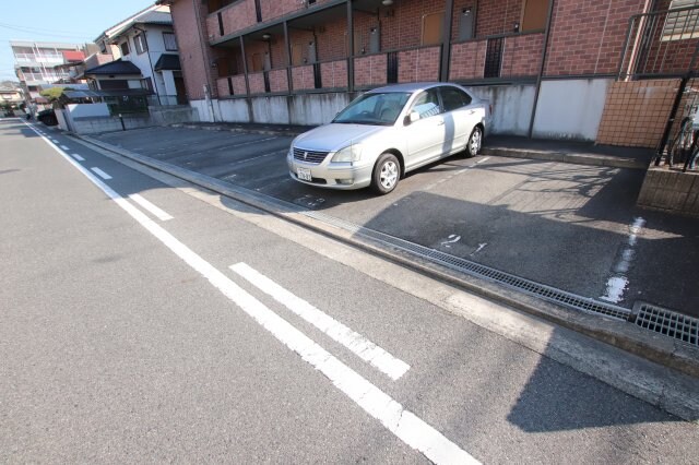 新ハイツウグイスB棟の物件外観写真