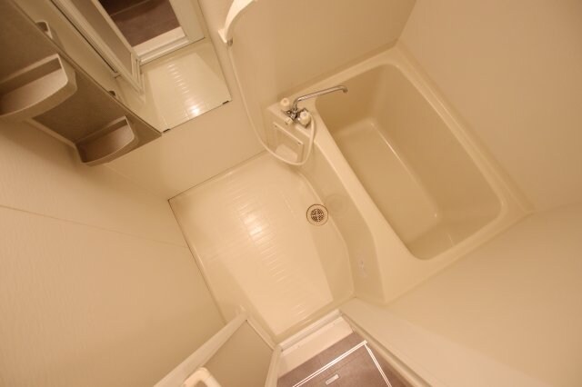 新ハイツウグイスB棟の物件内観写真