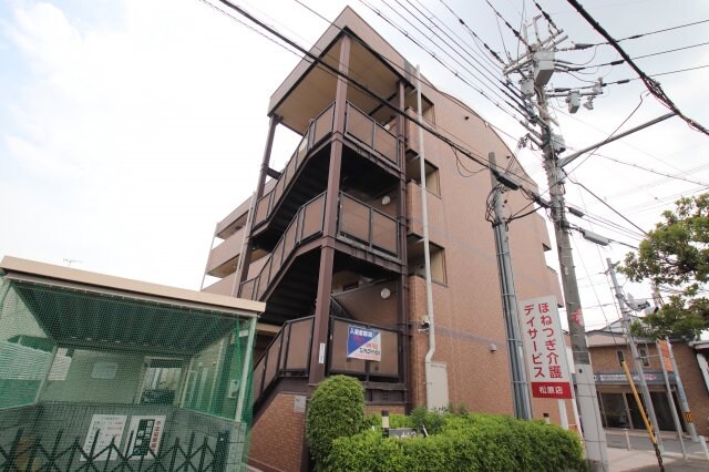 ルナアークファーストの物件外観写真