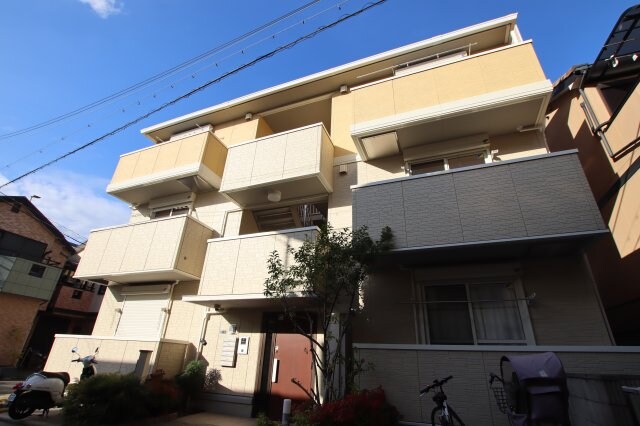 バラドミールの物件外観写真