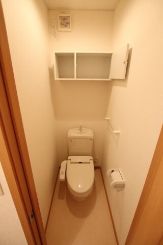 フィオーレ松ヶ丘の物件内観写真