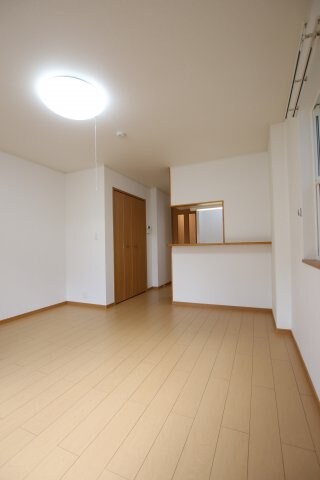 フィオーレ松ヶ丘の物件内観写真