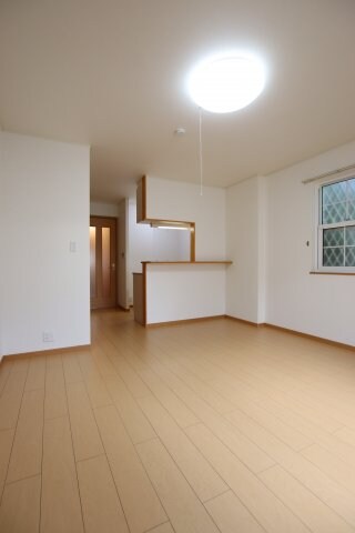 フィオーレ松ヶ丘の物件内観写真