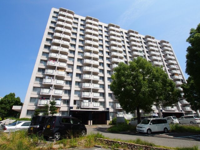 ビレッジハウス泉北栂タワーの物件外観写真