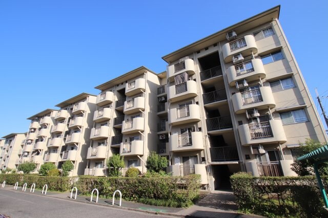 新檜尾台団地29号棟の物件外観写真