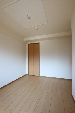 ラルジュウエストの物件内観写真