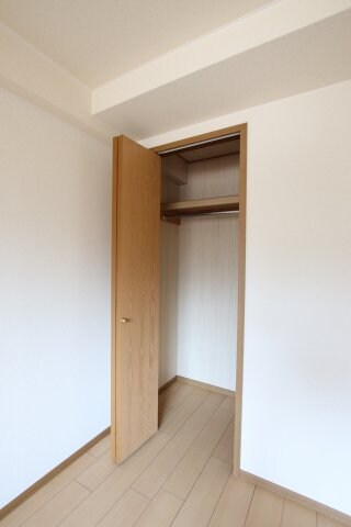 ラルジュウエストの物件内観写真