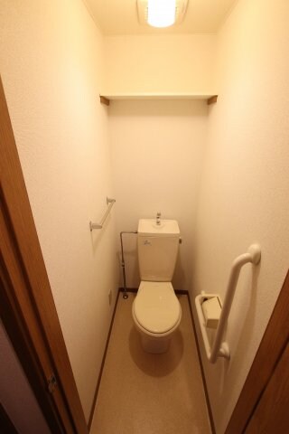 ラルジュウエストの物件内観写真