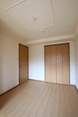 ラルジュウエストの物件内観写真