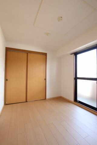 ラルジュウエストの物件内観写真