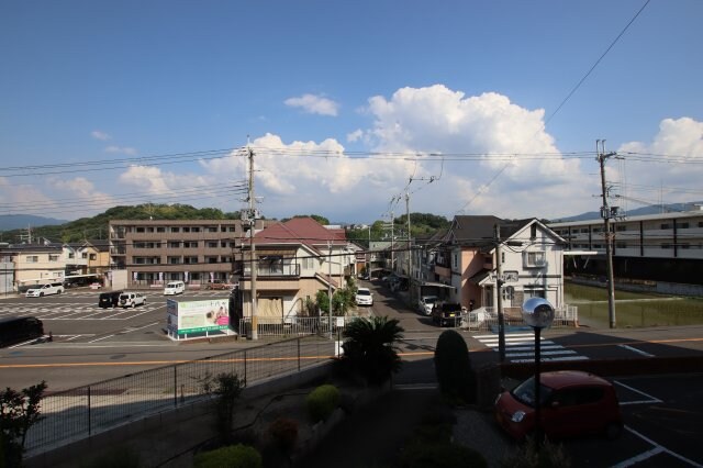 ラルジュウエストの物件内観写真