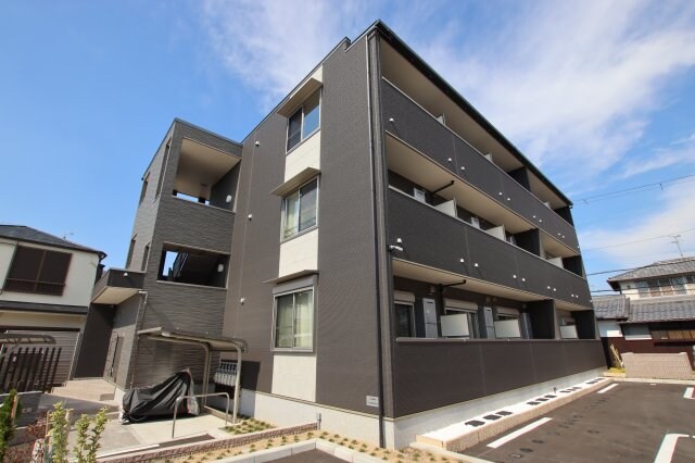 サンプラザ金剛の物件外観写真