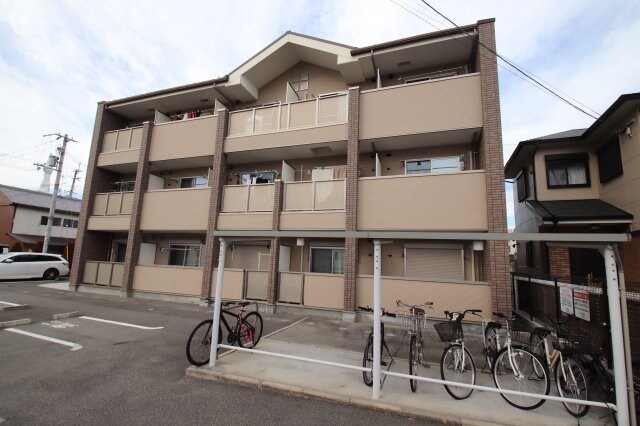 フェリスウラタの物件外観写真