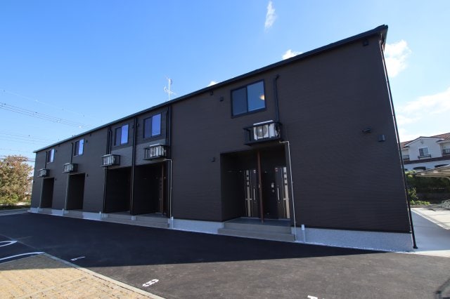 グランモンターニュの物件外観写真