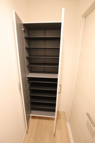 オガールコートナカモズの物件内観写真